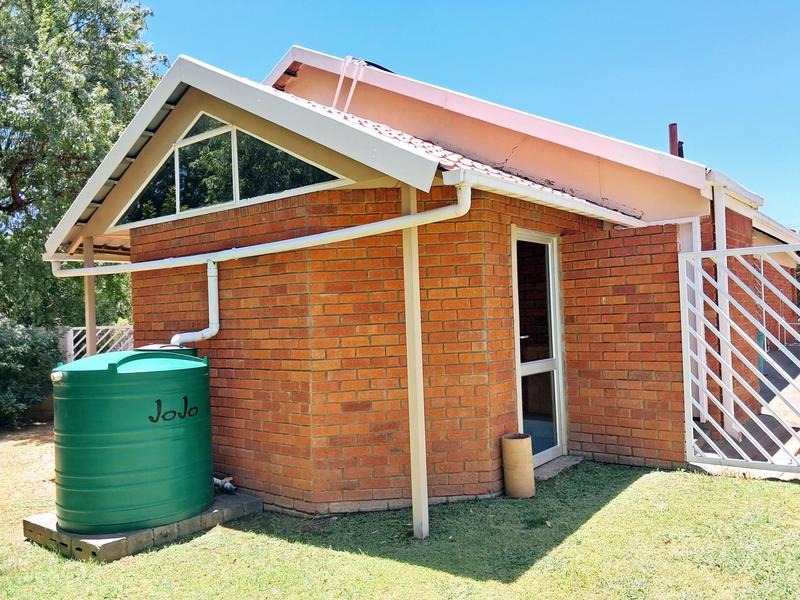 3 Bedroom Property for Sale in Langenhovenpark Free State